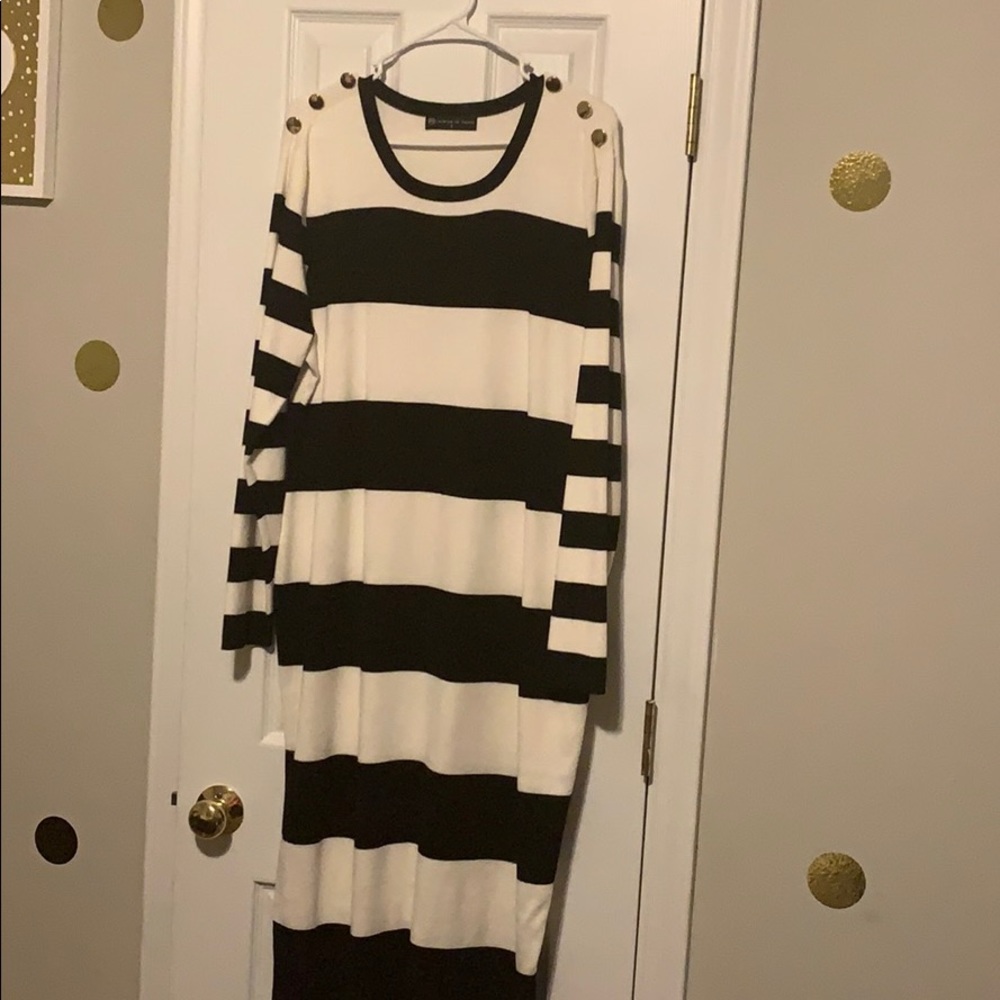 Black & White Striped Bodycon Long Sleeve Dress